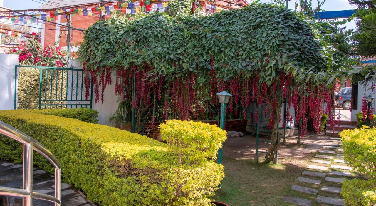 Shaligram Hotel & Spa Lalitpur Exterior foto